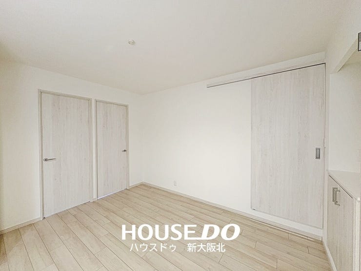 ■白を基調とした明るく開放的なリビング!ご家族との会話も弾みそうですね!
■白はどのような色とも相性がいいので、お客さま好みのコーディネートをお楽しみいただけます!