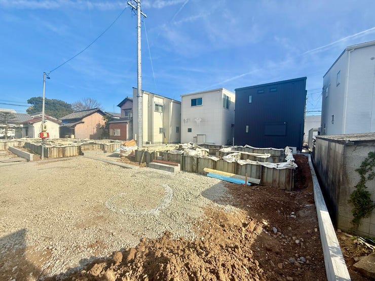 ◇外観写真◇
出来上がるお家は、16.5帖のLDKとなっています。家族が集まって食事をしたり、くつろいだりするのに十分な広さです。1階に洋風和室があるのでお子様を遊ばせたり等、あると助かりますね♪