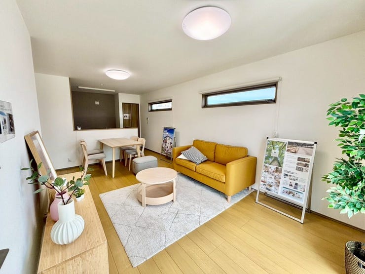 広々としたLDKは、親戚や友達を呼んでもゆとりがあり、楽しい時間を過ごせます♪