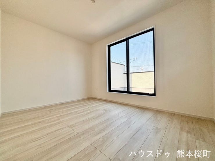 ■2階8帖洋室■心からリラックスできる静けさ、上質な眠りで、毎日をリセットします。明日への活力を養う空間です。