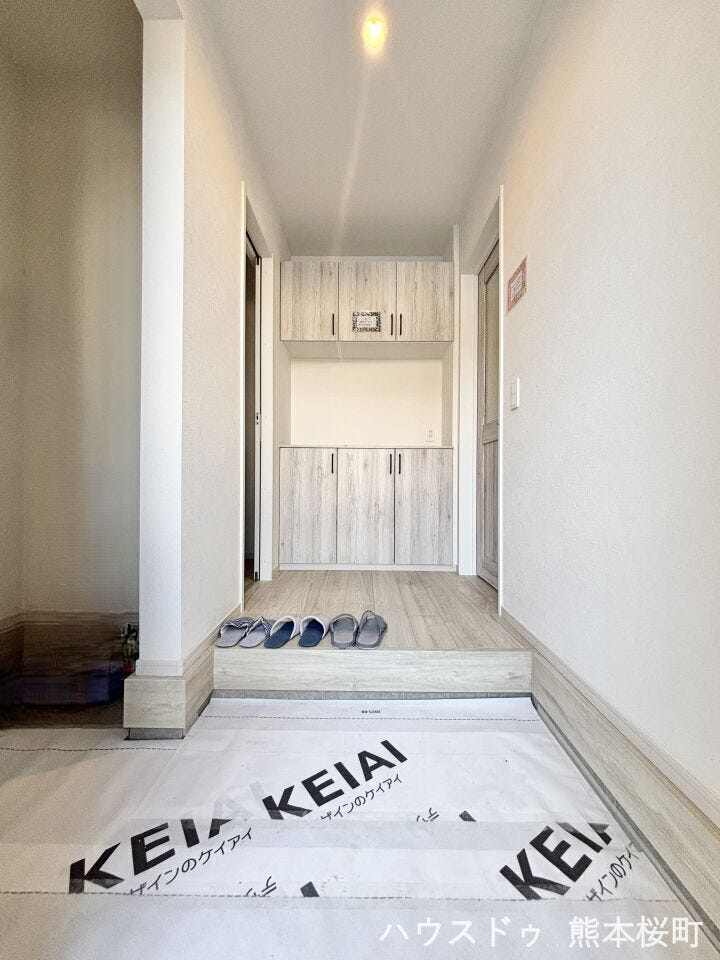 ■「しまう」が叶える美しい玄関■大容量のシューズボックスがあることでいつも整理された、気持ちの良い「家の顔」を保てます。