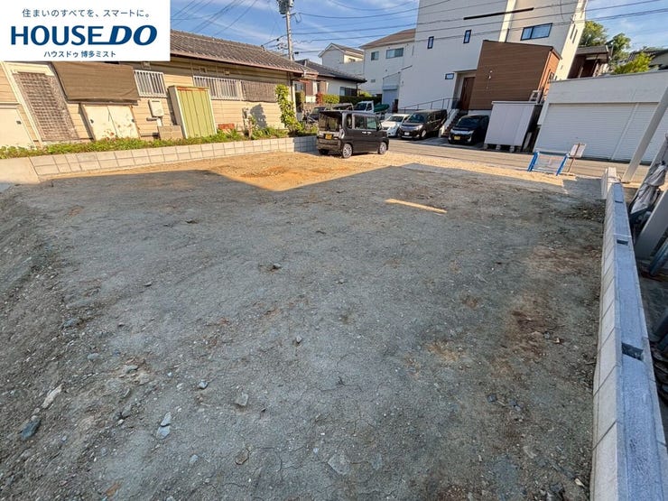 【糟屋郡志免町志免桜丘 新築戸建て】■駐車スペース4台分■志免南小学校まで歩12分(5月7日撮影)