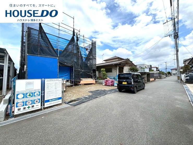 【糟屋郡志免町志免桜丘 新築戸建て】■駐車スペース4台分■志免南小学校まで歩12分(6月21日撮影)