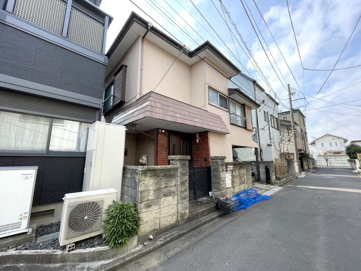 ※公簿によると土地面積は97.57㎡です。
※間口は建築計画概要書をエビデンスとします。
※前面道路幅員により容積率が制限される可能性がございます。