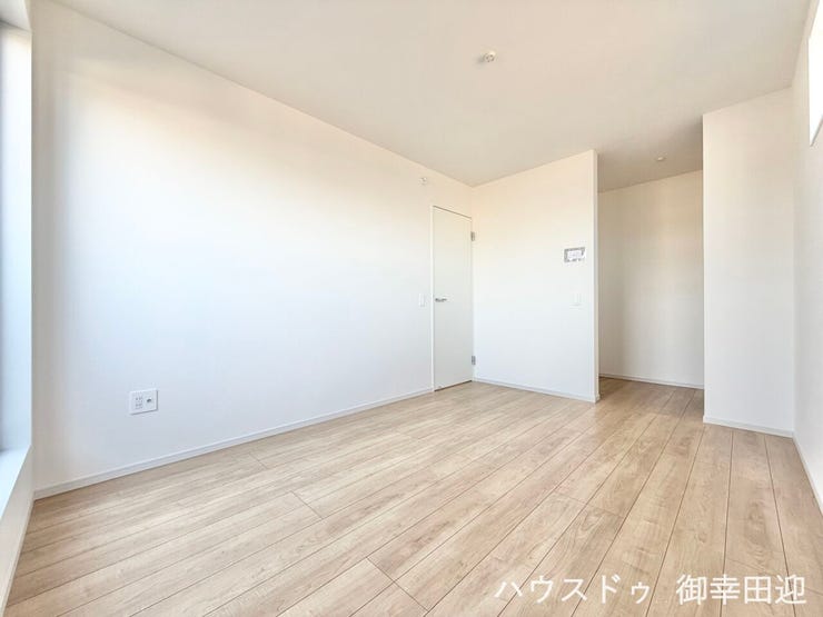 ■2階7.6帖洋室■心からリラックスできる静けさ、上質な眠りで、毎日をリセットします。明日への活力を養う空間です。