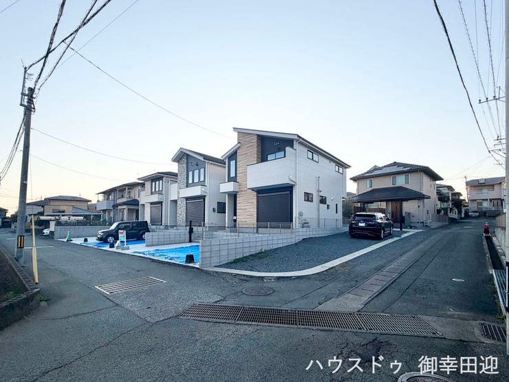 ■理想を叶える新しい暮らしの舞台■高いデザイン性と機能性を兼ね備えた住まい。ここで、家族の新しい物語が始まります。