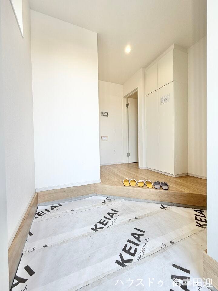 ■「しまう」が叶える美しい玄関■大容量のシューズボックスがあることでいつも整理された、気持ちの良い「家の顔」を保てます。