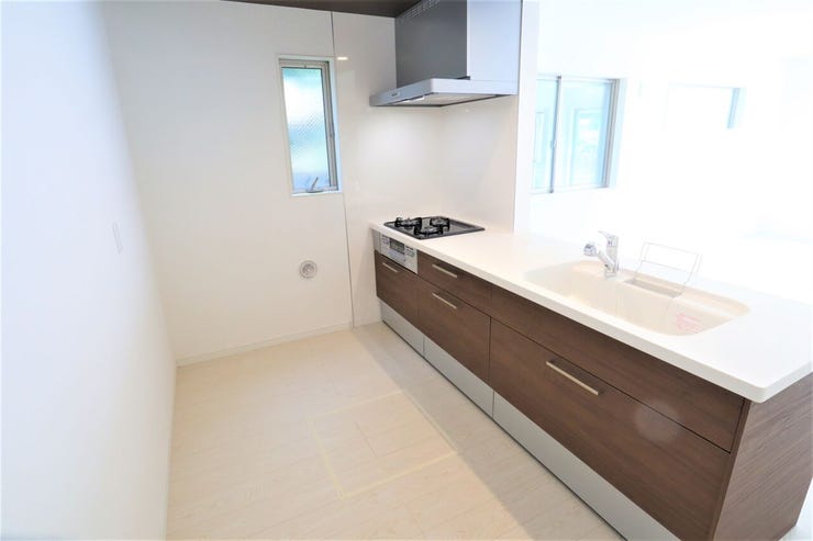 キッチン 同仕様
使い勝手の良いシステムキッチン♪
家族の様子を見守りながらお料理ができます♪