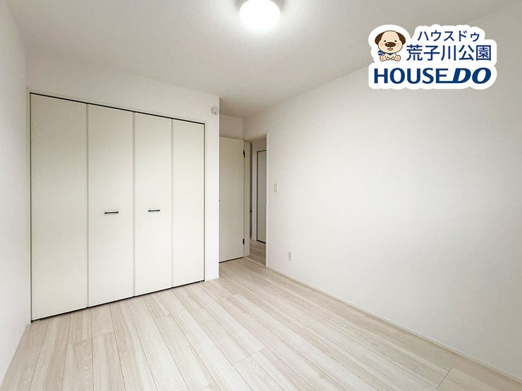 北東側6.0帖洋室