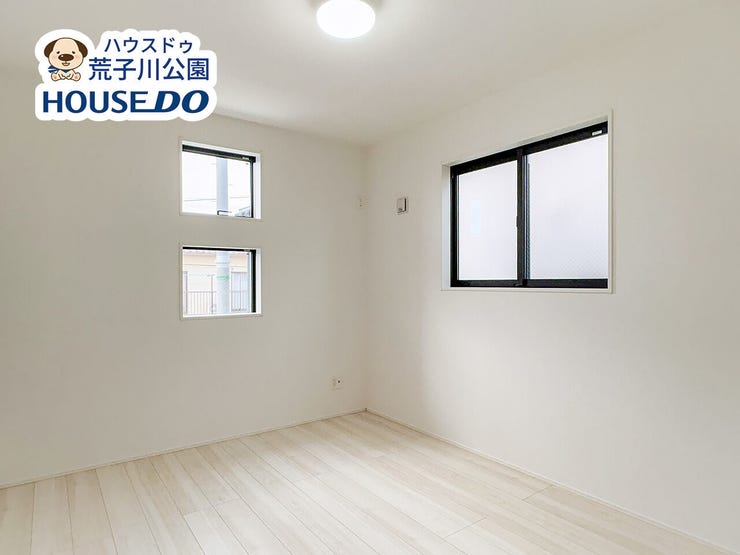 北東側6.0帖洋室