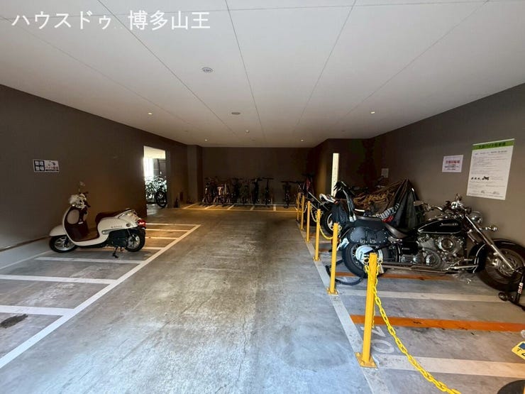 バイク置き場