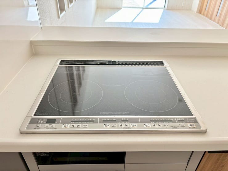 IHコンロは火を使わないため、ガスコンロに比べて火災のリスクが低く安全性が高いです!