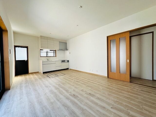 LDK13帖
落ち着いた雰囲気の建具がステキです!