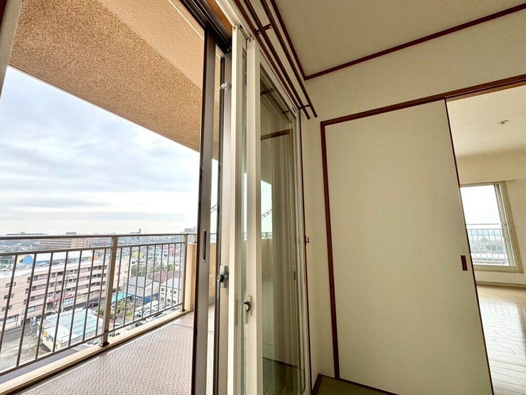 【Facilities】二重サッシは、静音効果や結露の軽減になり、快適な生活をサポートしてくれます。