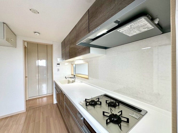 【kitchen】十分な収納で、日々の料理が快適に進みます。