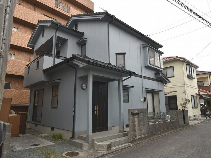 【外観】
外観を南東側より撮影