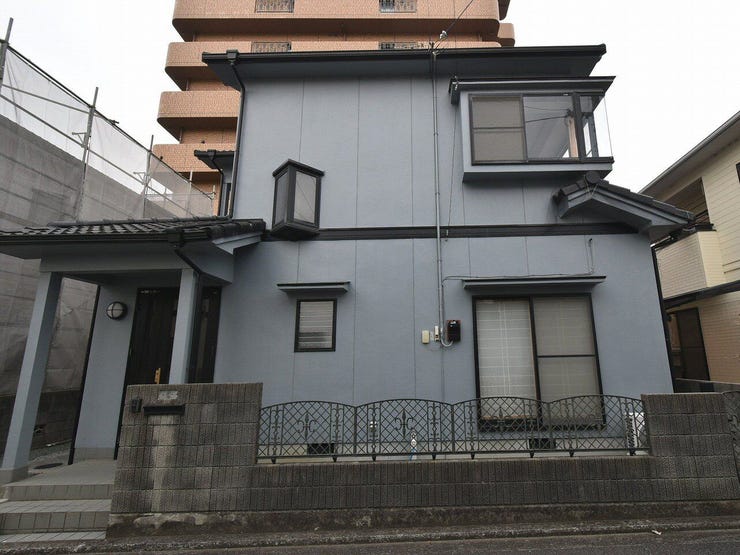 外観を東側より撮影