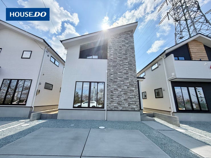 【外観】
小学校まで徒歩10分圏内です♪