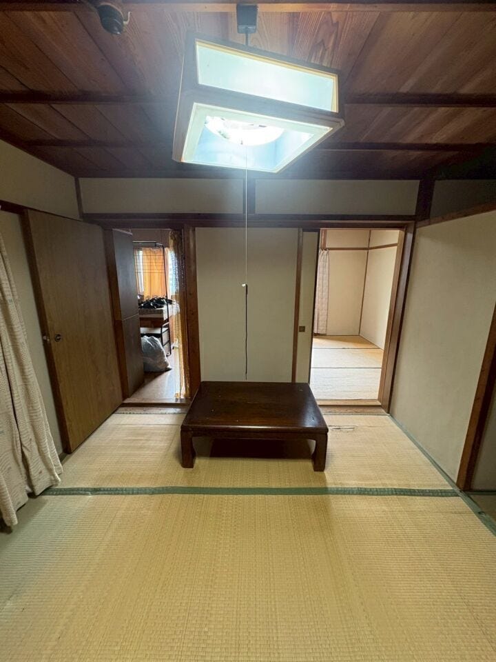 洋室・和室へとつながっています。