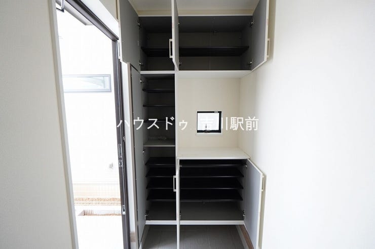 シューズボックス