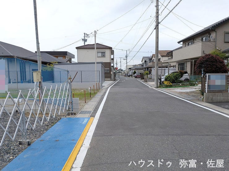 学校や買い物施設等近く!生活に便利な立地です(^^)/