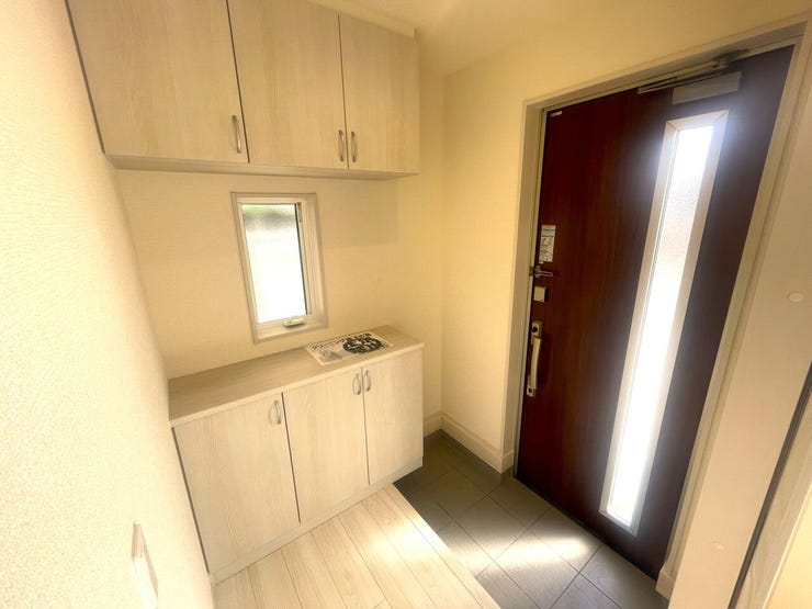 ★収納ボックス付きの玄関スペース