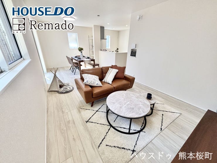 ■家族の笑顔が集う中心地■お気に入りの家具を迎え、窓からは心地の良い光が差し込みます。