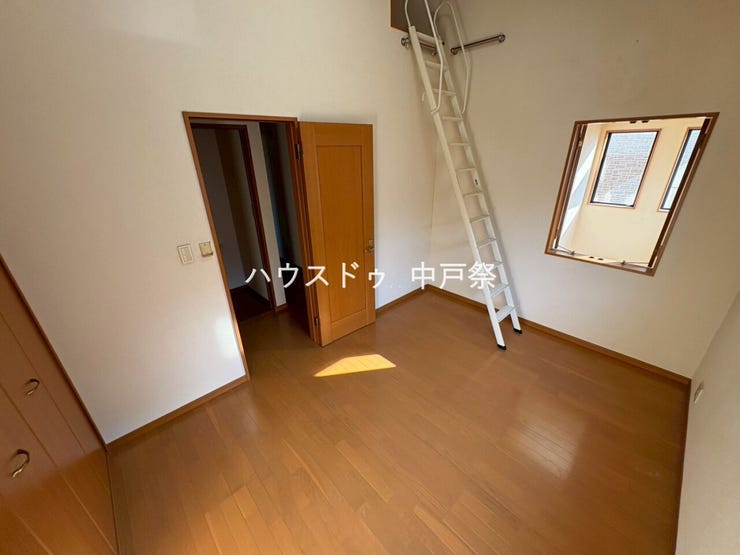 ロフト付き
お子様の遊び場にも良いですね☆彡