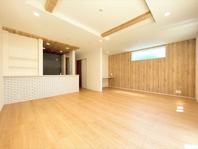 広々とした空間にスッキリと家具を配置すれば、
いつでも片付いた状態をキープできます。