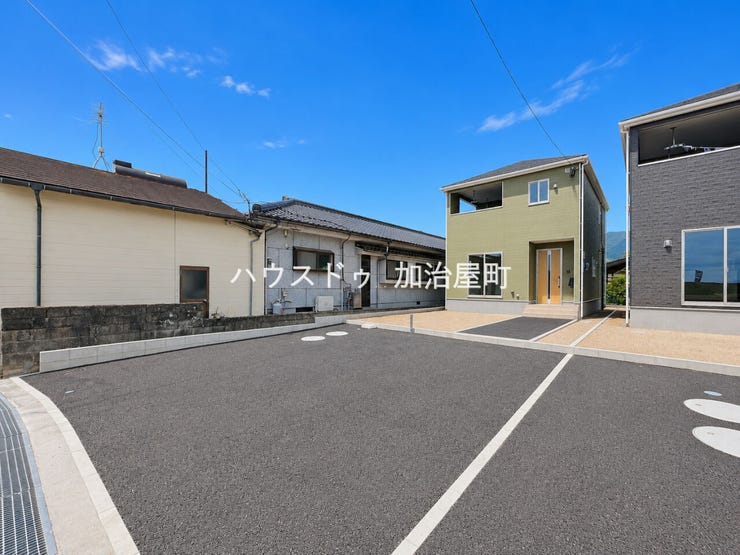 【前面道路含む現地写真】