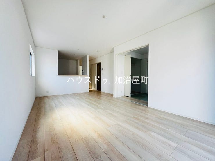 オプションでフロアコーティング、珪藻壁施工、エアコン設置、カーテンレール取付等ご相談可能です♪