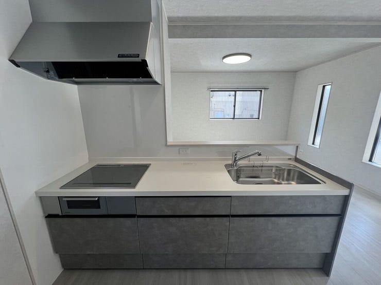 家族との会話が弾むカウンターキッチン♪