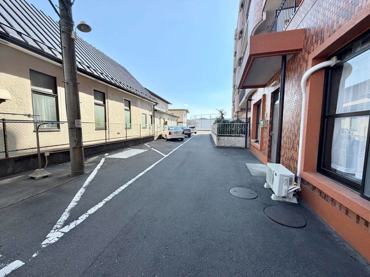 こちらは、敷地内駐車場になります。