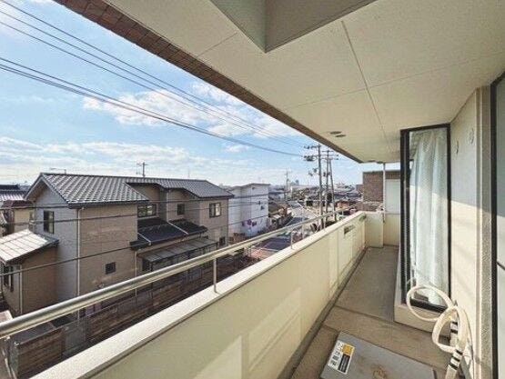 南西向きで陽当たり良好