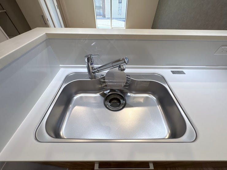 シンクは広々としていてお鍋など調理器具を置いても余裕があります♪