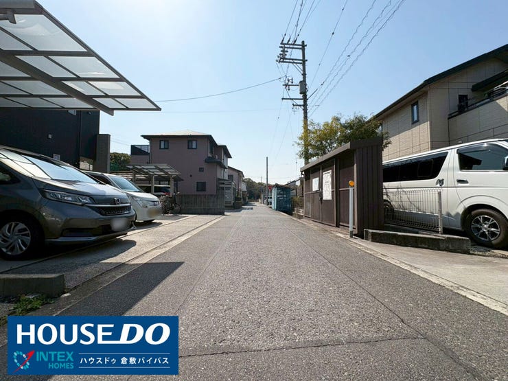 【周辺施設が充実した便利な立地】
スーパーやコンビニなど生活に必要な施設が近隣に揃っています☆お車はもちろん、徒歩や自転車でも快適に移動できるので、パパやママのフットワークも軽くなりますね♪