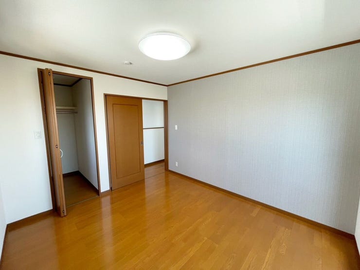 洋室6帖は、家具の配置がしやすく子ども部屋や趣味部屋にも使いやすい空間です。