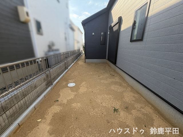 ゆとりある庭スペースを確保し、ガーデニングや家庭菜園などに活用できます。