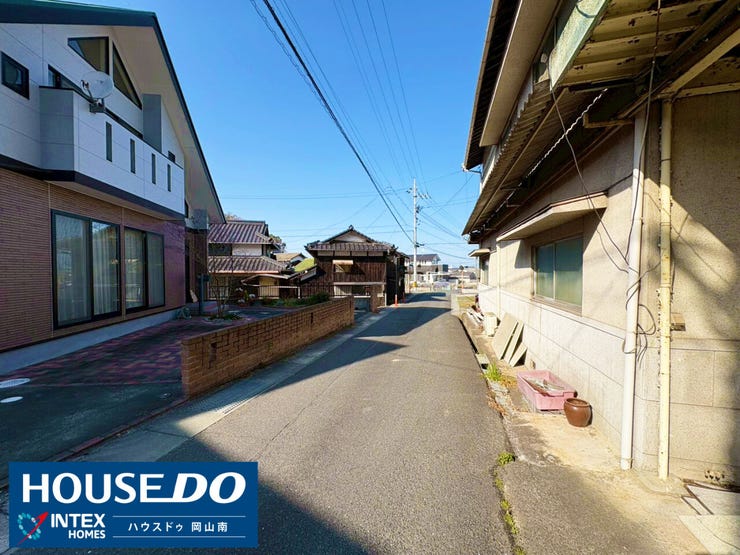 【すっきりとした解体更地渡し】
古い建物は解体され、更地でのお渡しとなります!解体費用の心配がなく、スムーズに建築計画へ移行できるのが嬉しいポイントですね◎