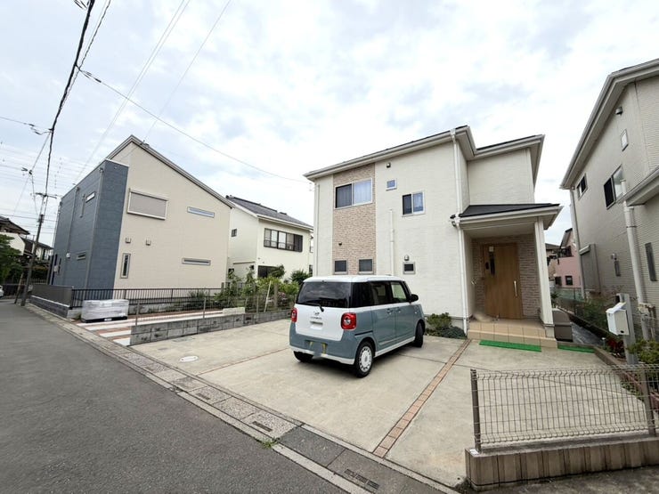 【リフォーム相談】
住まいのお悩みを丁寧にヒアリング。
ご予算・ご希望に合わせたご提案をいたします。
相談・お見積りは無料です。