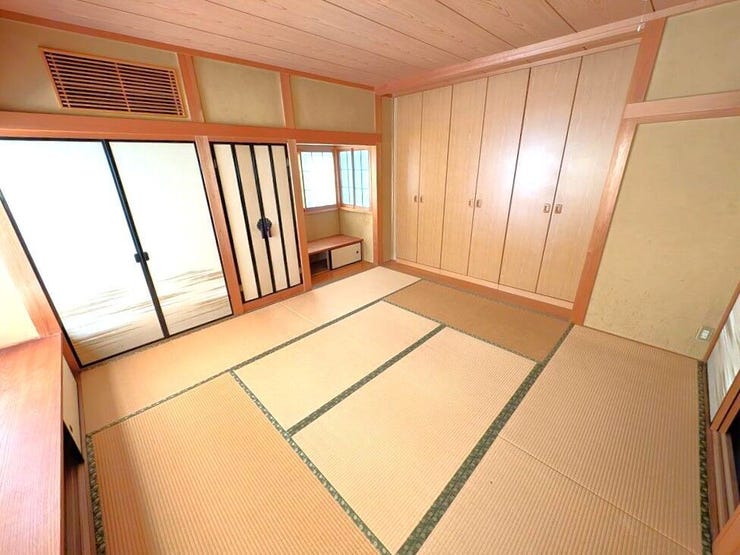 1Fの8帖の和室。