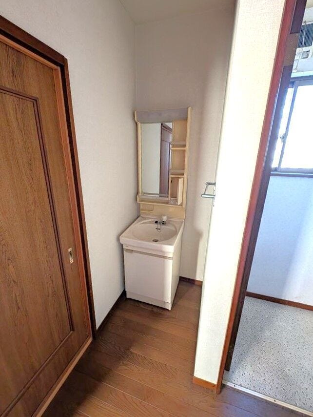 2Fにも洗面台があります。