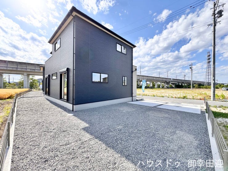 ■遊びと安らぎの多目的空間■子どもが安全に遊べ、ペットと触れ合い、大人も自然に癒やされる、暮らしを彩るスペースです。