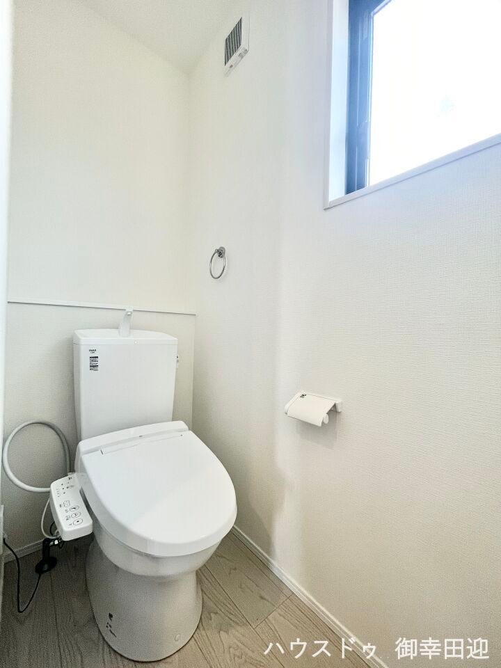 ■一人になれる安らぎの場所■清潔さと静けさを両立した空間。心落ち着くひとときを過ごせる、プライベートなレストルームです。