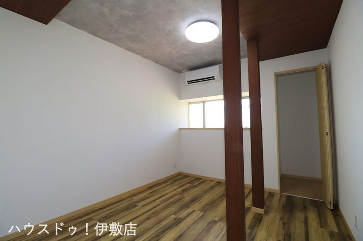 西餅田 中古戸建 【洋室4.5帖】
クローゼット付でお部屋を広く使用できます