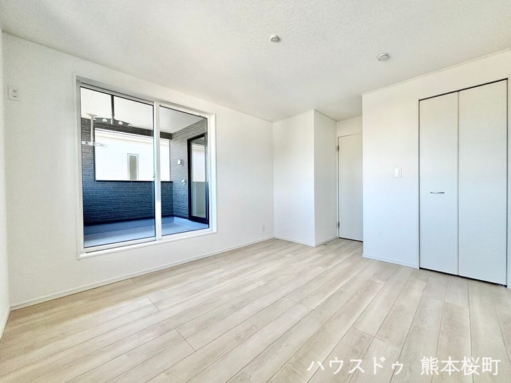 ■2階7.5帖洋室■寝室、書斎、趣味の部屋。家族の成長やライフスタイルに合わせ、様々な使い方ができる快適な空間です。