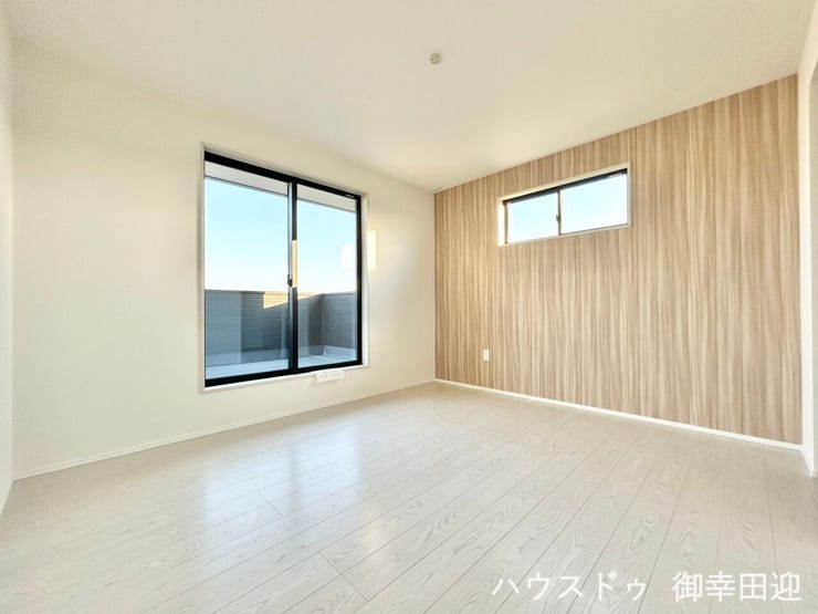 ■2階7帖洋室■心からリラックスできる静けさ、上質な眠りで、毎日をリセットします。明日への活力を養う空間です。