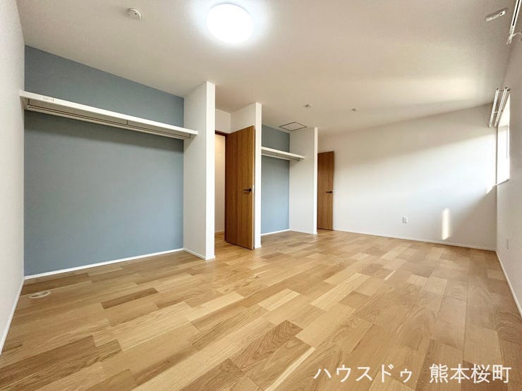 ■2階5.2帖×5.2帖洋室■寝室、書斎、趣味の部屋。家族の成長やライフスタイルに合わせ、様々な使い方ができる快適な空間です。