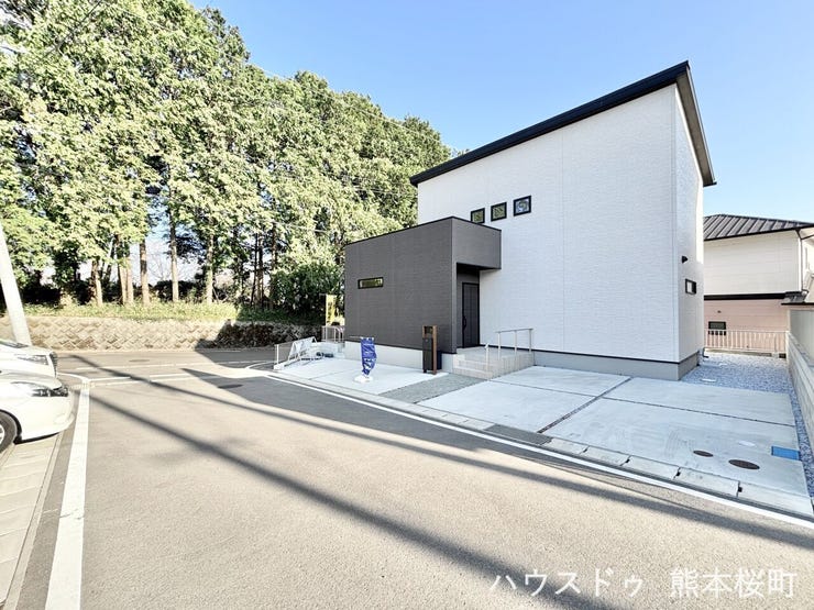 ■理想を叶える新しい暮らしの舞台■高いデザイン性と機能性を兼ね備えた住まい。ここで、家族の新しい物語が始まります。