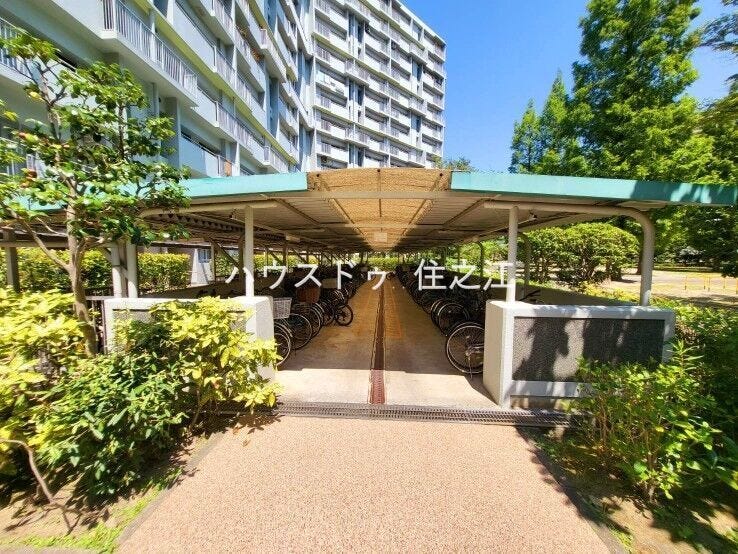 ★駐輪場も区画数はたくさんございます。空き状況の確認はお気軽にお申し付け下さい。